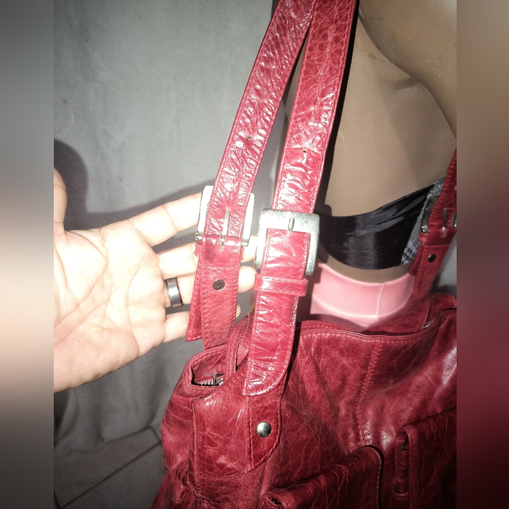 Latico Red Leather Shoulder Bag Double Zip. - Picture 16 of 16